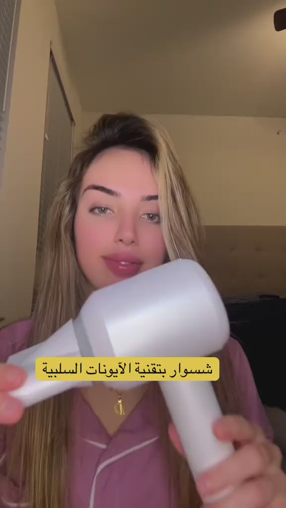 Load video: KOL using Vividreamore Velo Essential hair dryer for fast drying demo 3 of 3